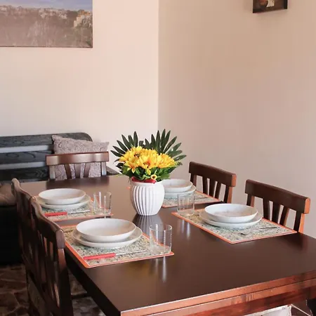 Sa' Gravin Apartman Castellaneta
